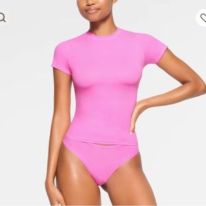 Fits everybody T-Shirt SOLD OUT